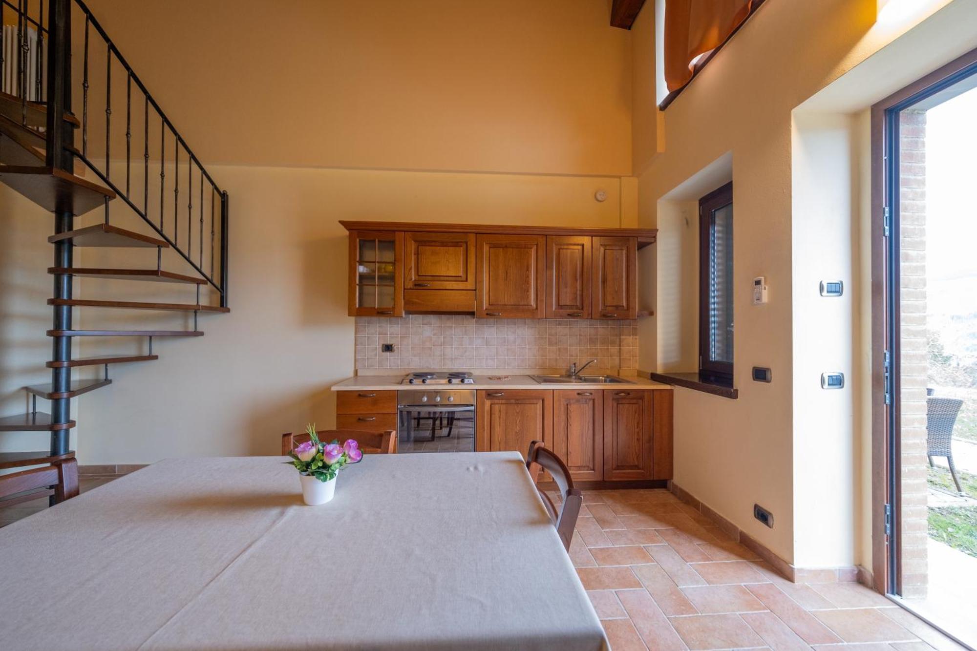 Agriturismo Borgo Biaia Camporgiano Exterior photo