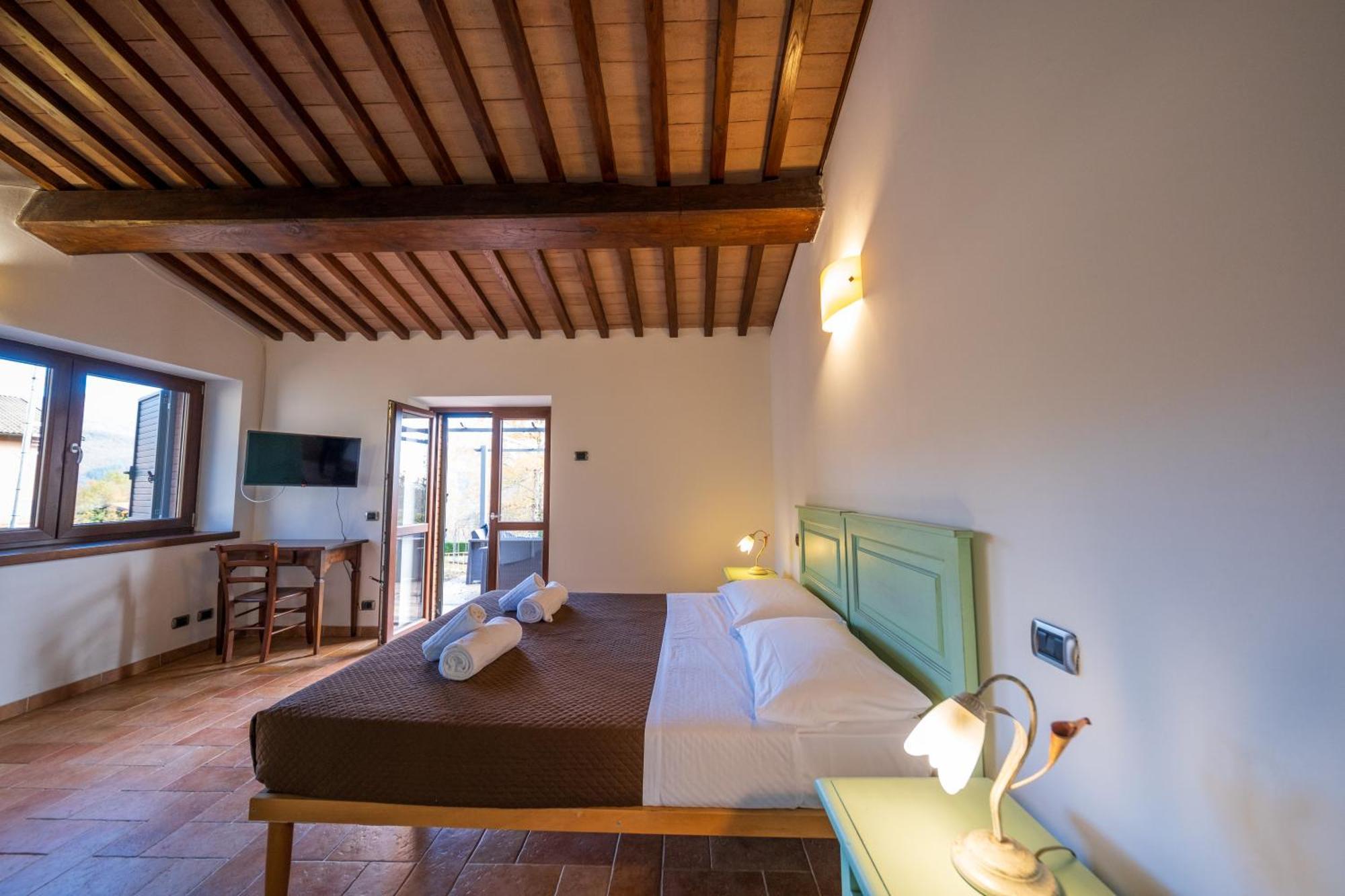 Agriturismo Borgo Biaia Camporgiano Exterior photo