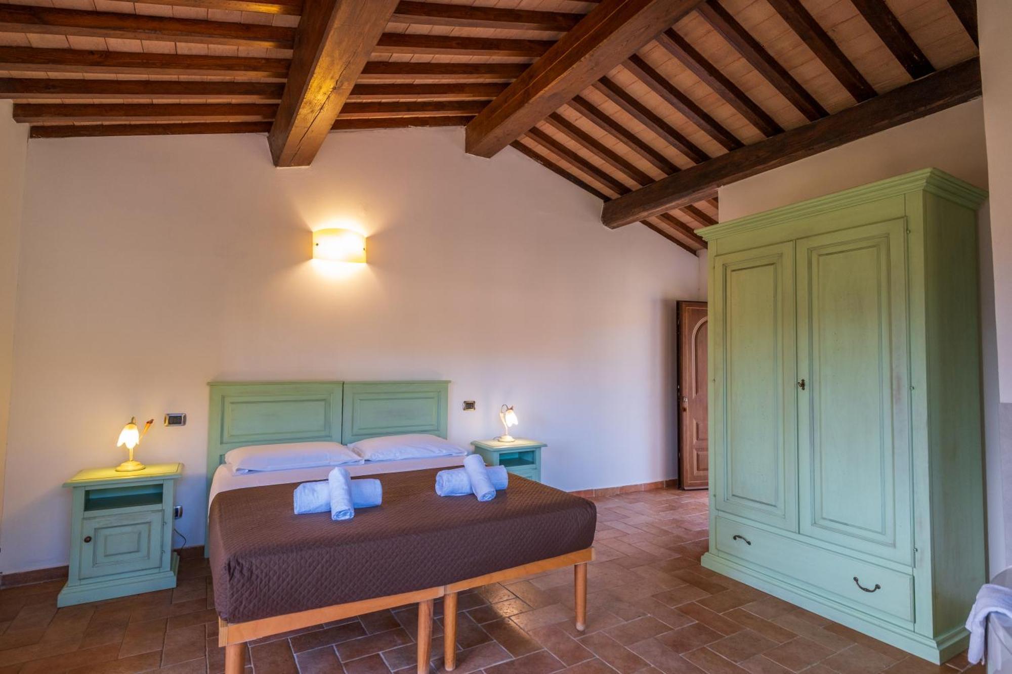 Agriturismo Borgo Biaia Camporgiano Exterior photo
