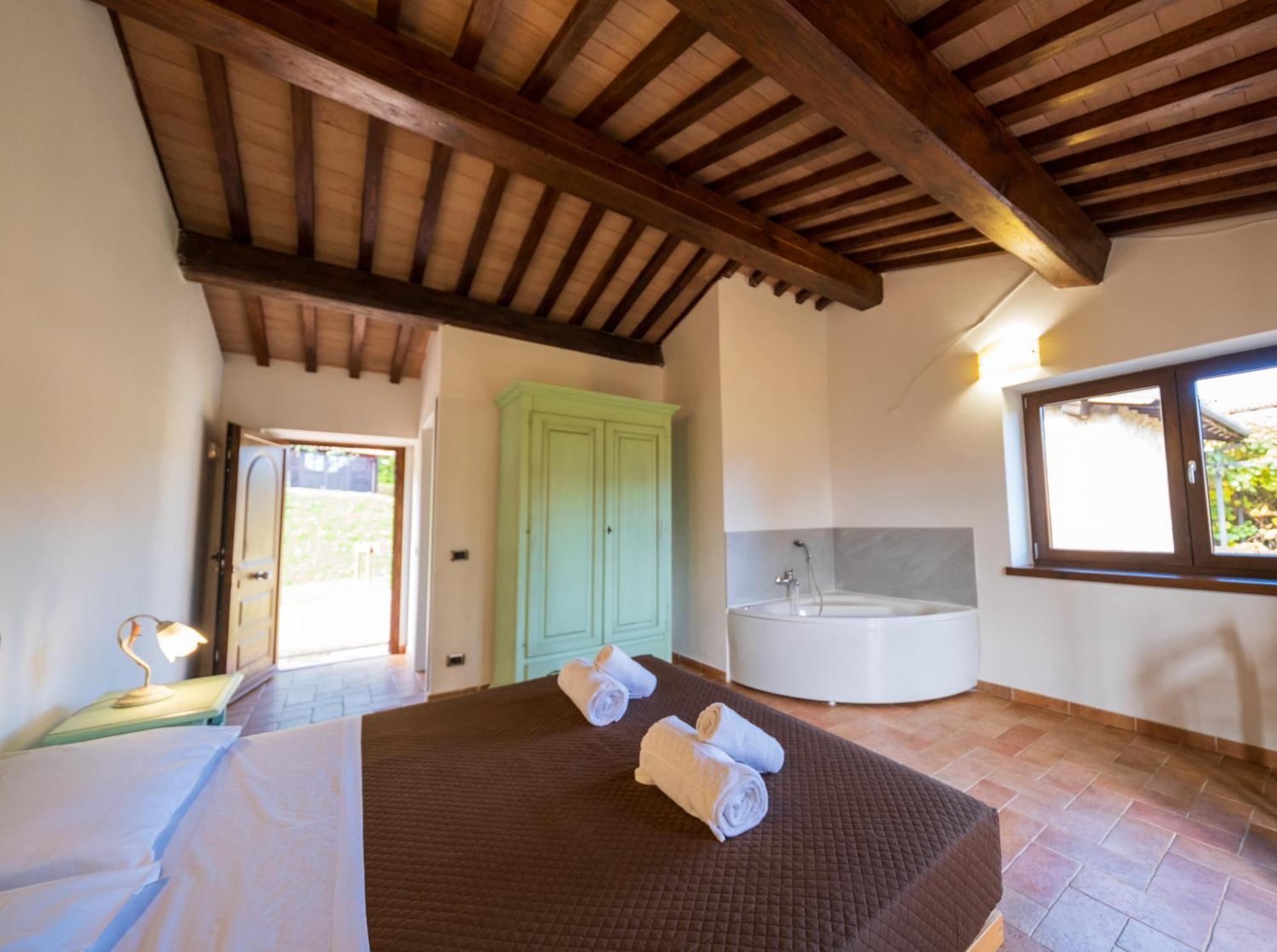 Agriturismo Borgo Biaia Camporgiano Exterior photo